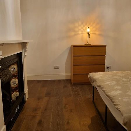 41 Crawley Road Apartment Luton  Bagian luar foto